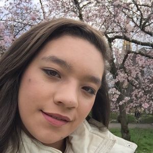 Meet your Posher, Elizabeth